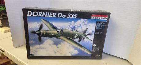 Monogram Dornier Do 335 Model Kit