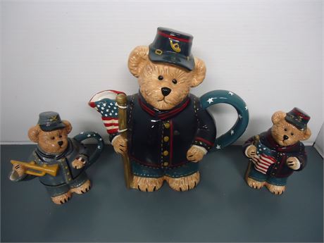 Boyd Bear Pitcher Set