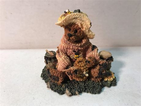 Boyds Bear & Friends "Bee mine Honey" Style 2260