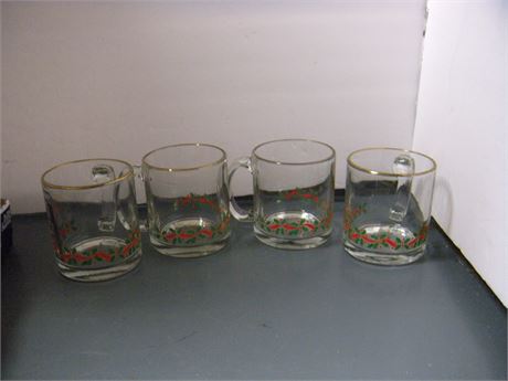 Christmas Holly Dinking Glasses