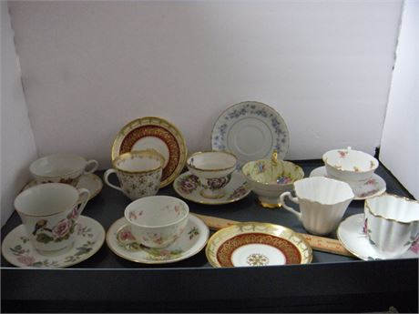 Tea Cups & Saucers