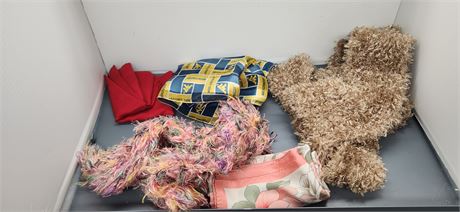 Lot Of Women's Scarves