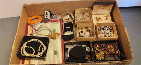 Lot Of Jewelry