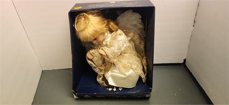 Christmas International  Animated, Lighted & Musical Praying Angel