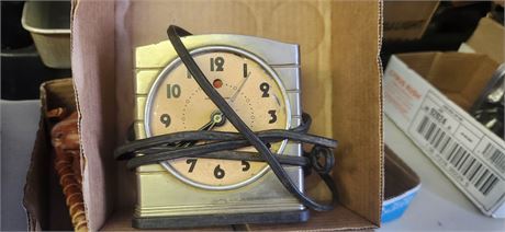 Vintage General Electric Clock
