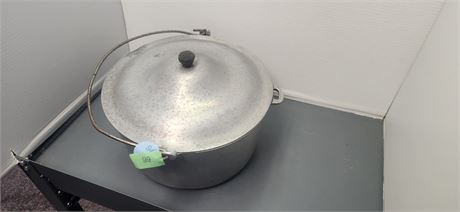 Dutch Oven Kettle With A Lid