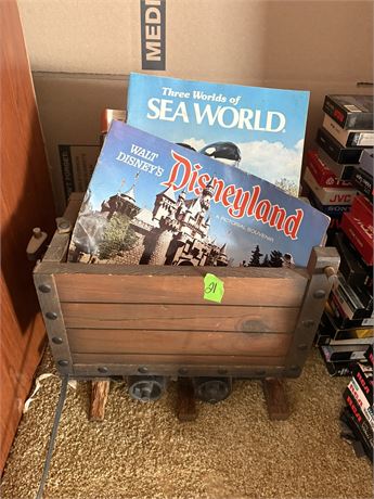 Collectible Disney, Seaworld Misc Books and Magazine Rack