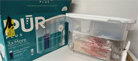 PUR Water Filter. Plastic Lid Is Broken