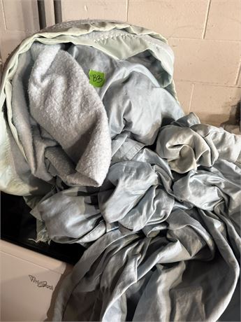 Queen Sheets and Blanket