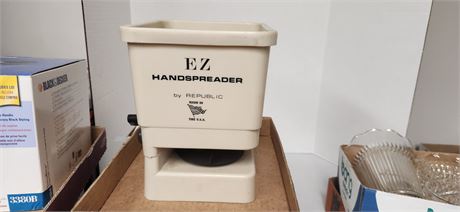 EZ Hand Spreader