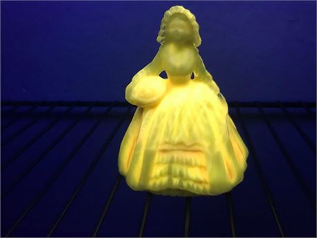 Boyd's Crystal Art Glass Colonial Doll (Yellow)