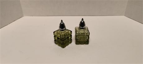 Vintage Dark Olive Green Glass Waffle Block Cube Salt & Pepper Shakers Set