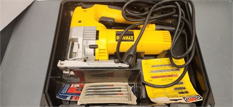 DeWalt Variable Speed Jig Saw With Case & Extra Blades