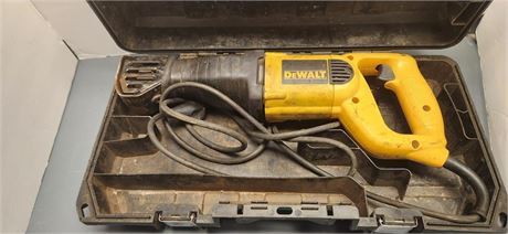 DeWalt Reciprocating Saw With Case