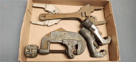 Slip & Lock Nut Adjustable Wrench Tool & Pipe Cutters & Rigid Pipe Tool Cutter