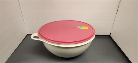 Large Vintage Tupperware Bowl With Lid