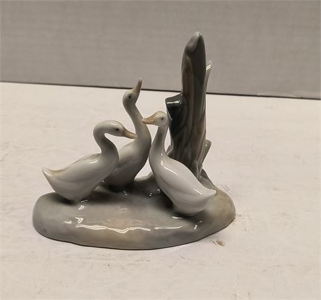 NAO Lladro Porcelain Geese Statue