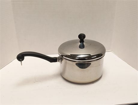 Stainless Steel Farberware Pot With Lid