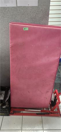 Wrestling mat