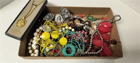 Lot Of Jewelry
