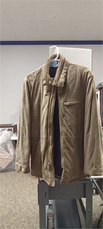 Saks Fifth Avenue Men's Coat. Size 42