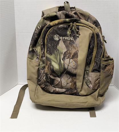 Realtree Hardwoods Strut Backpack