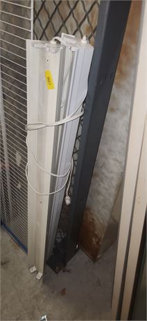 2 Shop Lights. No Bulbs