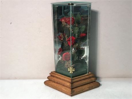 Vintage Chesterseal Lifesake Real Roses Music Box