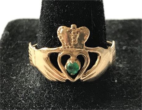14kt Gold with Emerald Stone Size 7 Ring