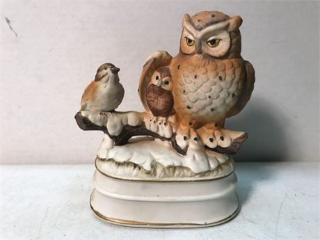 Towle Fine Porcelain Owl Musical