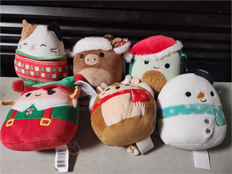 . 6 Christmas Squishmallows