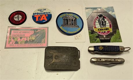Goodrich Button & Breaker Convoy Belt Buckle & 2 Pocket Knives