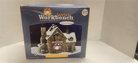 Licorice & Lollipop Confectionery Lighted House