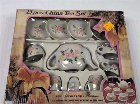Childrens Tea Set