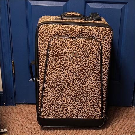American Travel USA Leopard Print Luggage