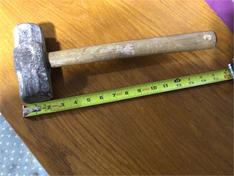 Hand Held Sledge - 8 pound with short handle