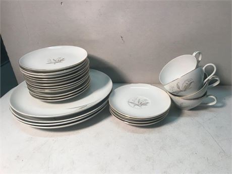 Kayson Golden Rhapsody Desert Set Collection