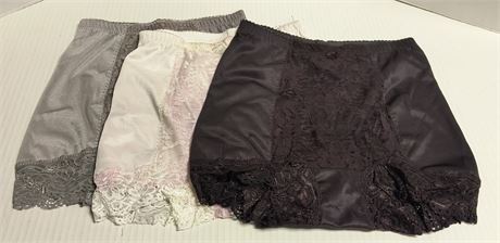 Shear Shape Wear. Size Small