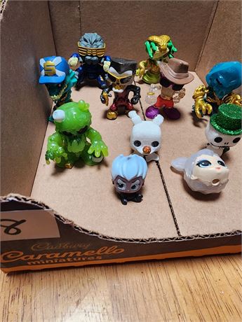 Mini Figures