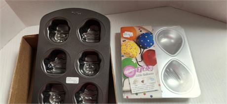 Wilton Cupcake/Cake Molds