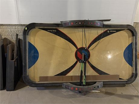 Air Hockey Table