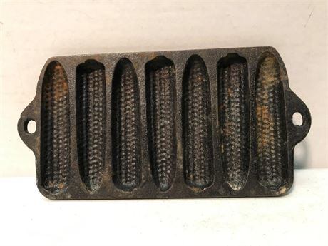 Vintage Miniature Cast Iron Baking Pan
