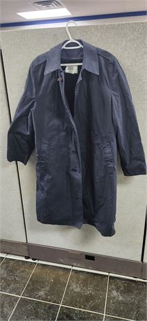 Vintage Blue Fur Lined Man's Coat. Size 42R
