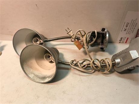 2 Electric Clip On Lamps