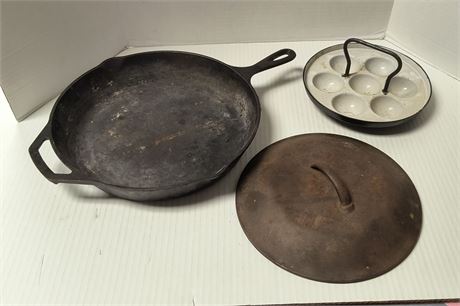 Lodge Cast Iron Skillet And Lid & Vintage Pan With Handle