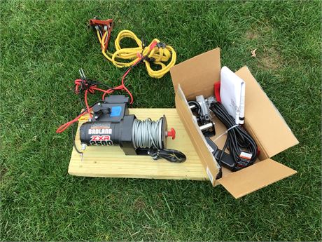 12 Volt Electric Wench (works)