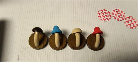 Wood Mushroom Hooks