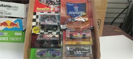 Lot Of 6 Various Collectible Cars