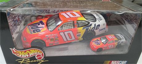 Hot Wheels Racing Collectible Nascar Diecast Car
