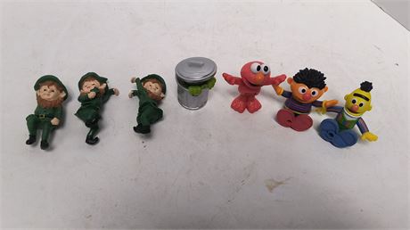 Sesame Streets Toys & Elf Statues